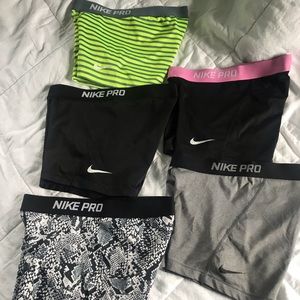 Bundle of 5 Women Nike Pros